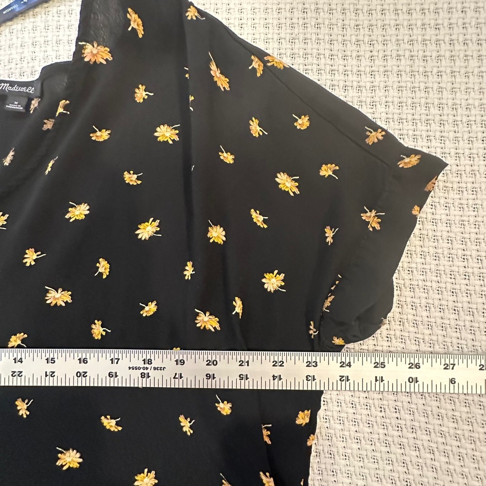 Madewell Blouse Women's Size Medium Black Floral Button Back V-Neck Cottage Boho - Picture 11 of 16
